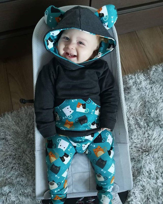 Lindo conjunto con estampado de gatos