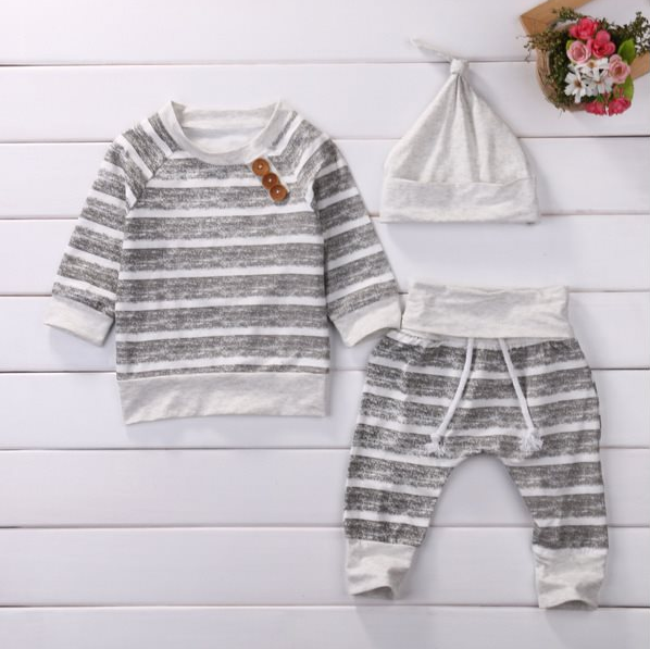 Conjunto de bebé conjunto casual de tres piezas con estampado de rayas