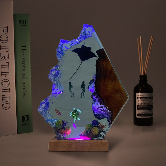 Lámpara de mesa de decoración del hogar de resina Marine Manta Ray Diver