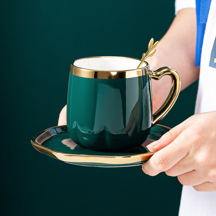 Taza de café de cerámica del té de la tarde