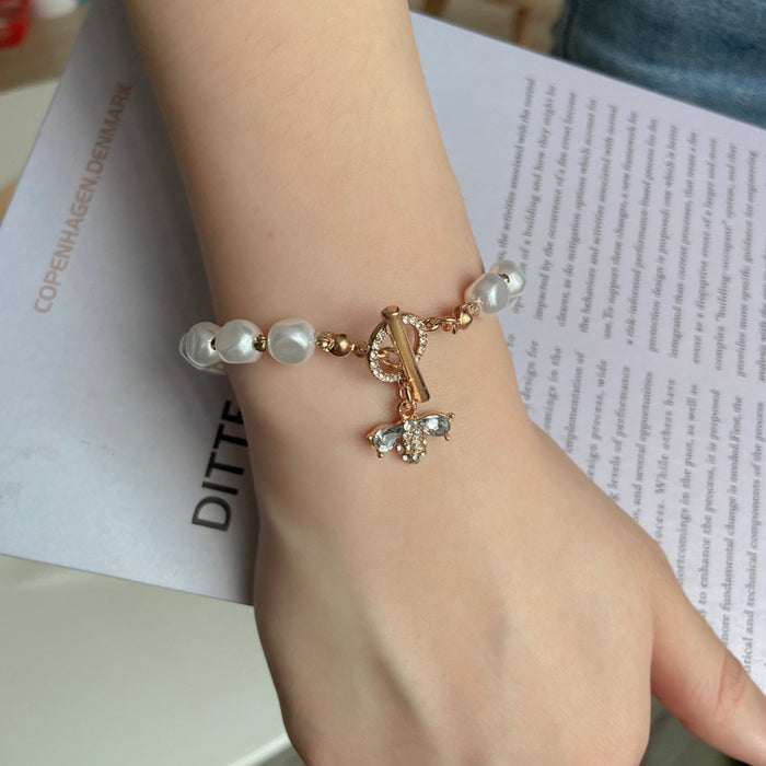 Classic Exquisite Fashion Natural Stone Pearls Bracelet with Pendant Cuff Bracelet for Woman