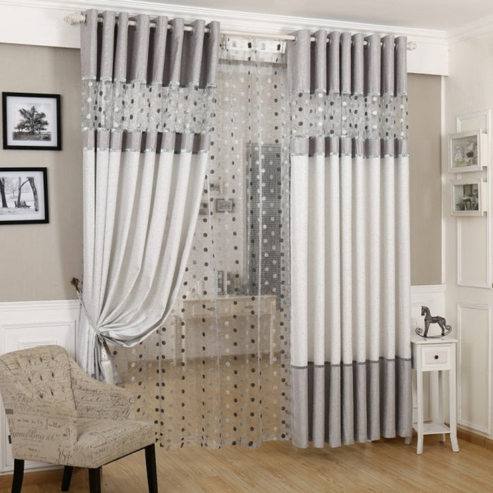 Cortinas opacas sencillas.