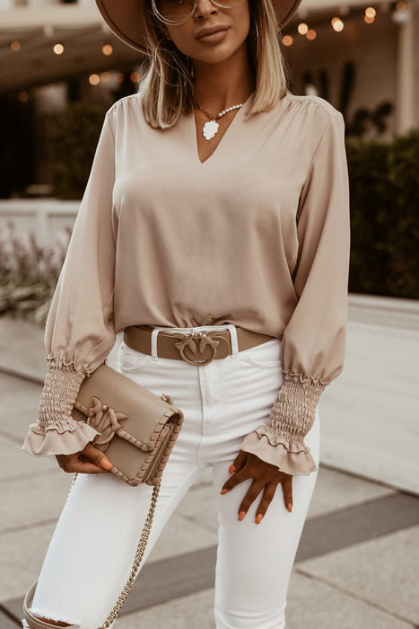 Camisa feminina com punhos simples de cor pura embelezada com decote em V