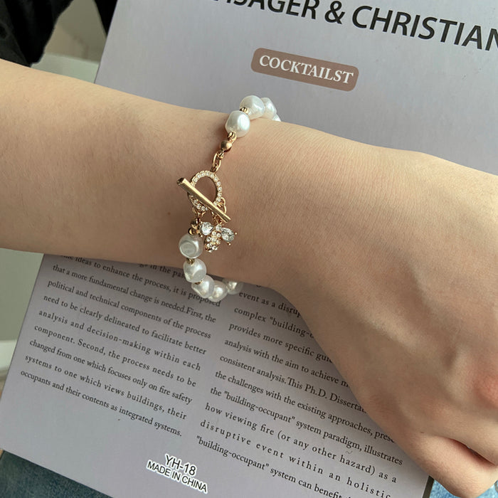 Classic Exquisite Fashion Natural Stone Pearls Bracelet with Pendant Cuff Bracelet for Woman