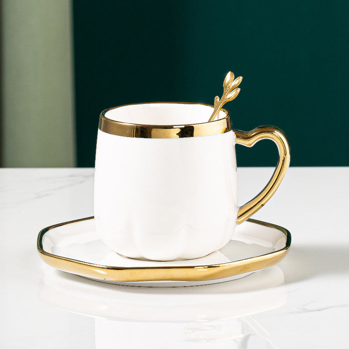 Taza de café de cerámica del té de la tarde