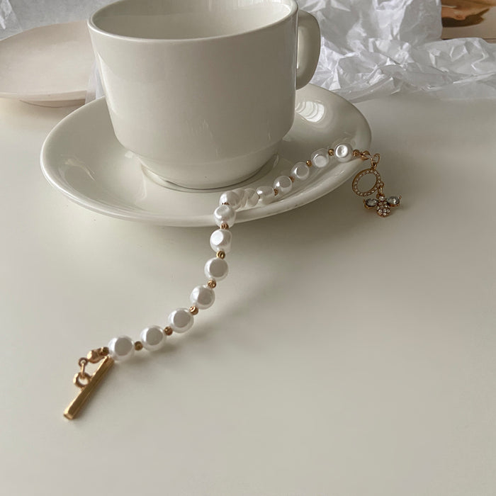 Classic Exquisite Fashion Natural Stone Pearls Bracelet with Pendant Cuff Bracelet for Woman