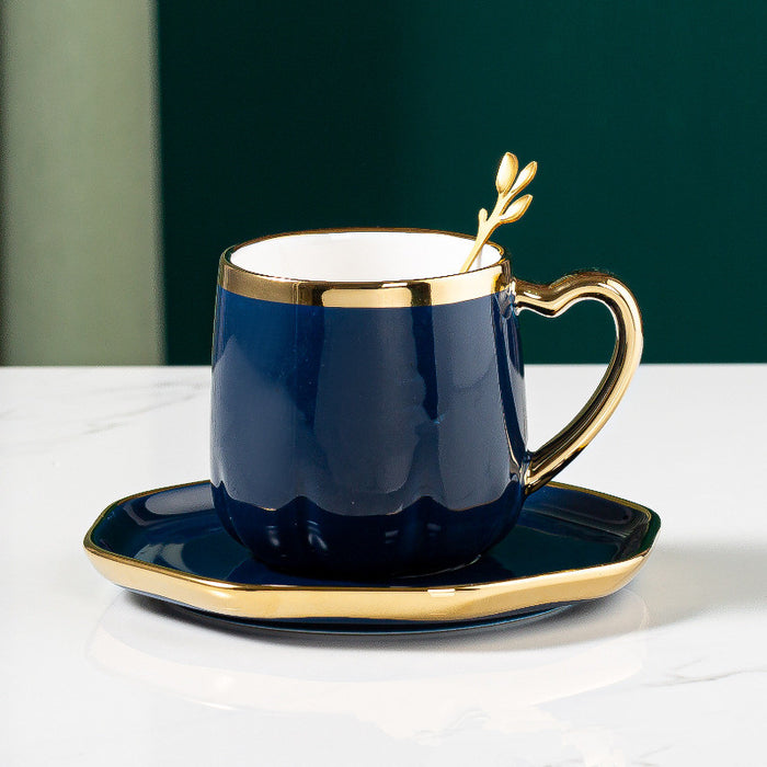 Taza de café de cerámica del té de la tarde