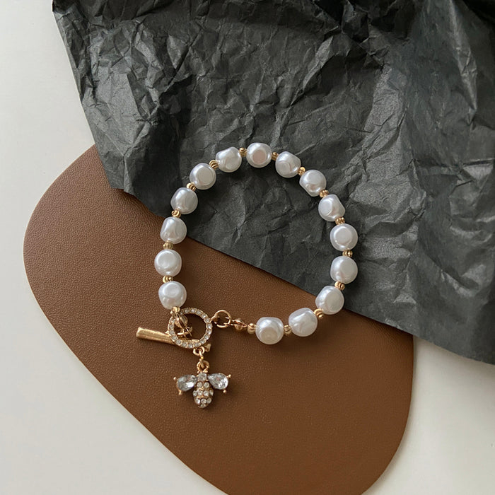 Classic Exquisite Fashion Natural Stone Pearls Bracelet with Pendant Cuff Bracelet for Woman