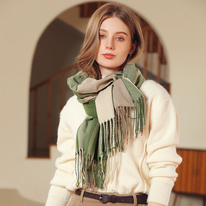Klassischer & eleganter Frauen-Winterschal mit dicken und warmen Fransen