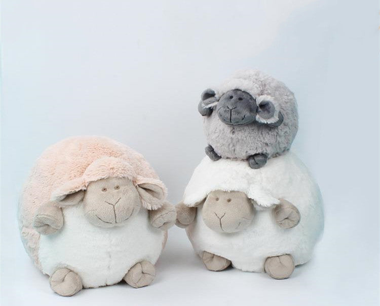 Kinder schlafen mit Plüschtieren Baby-Puppen