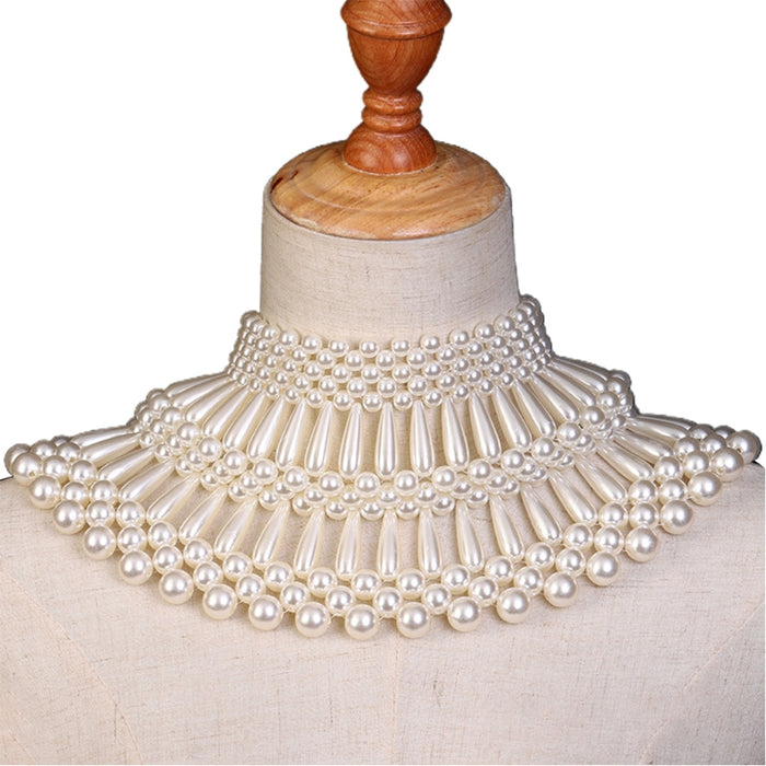 Handgestrickte Kleidung Schmuck Shooting Perlenschal