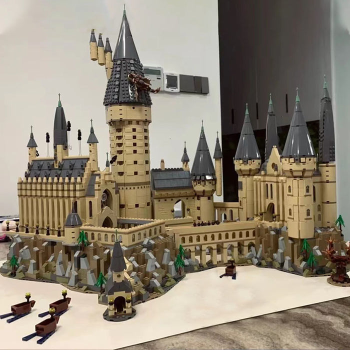Movie Classics 16060 Magische Schule Schloss Modell 6120pcs Modular